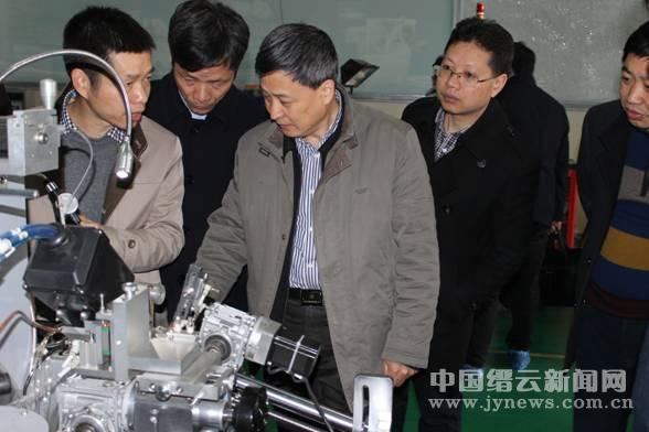 高端拉床,專用機床,內拉床,外拉床,數(shù)控機床,自動化生產(chǎn)線,工業(yè)機器人,拉床,拉刀,自動化