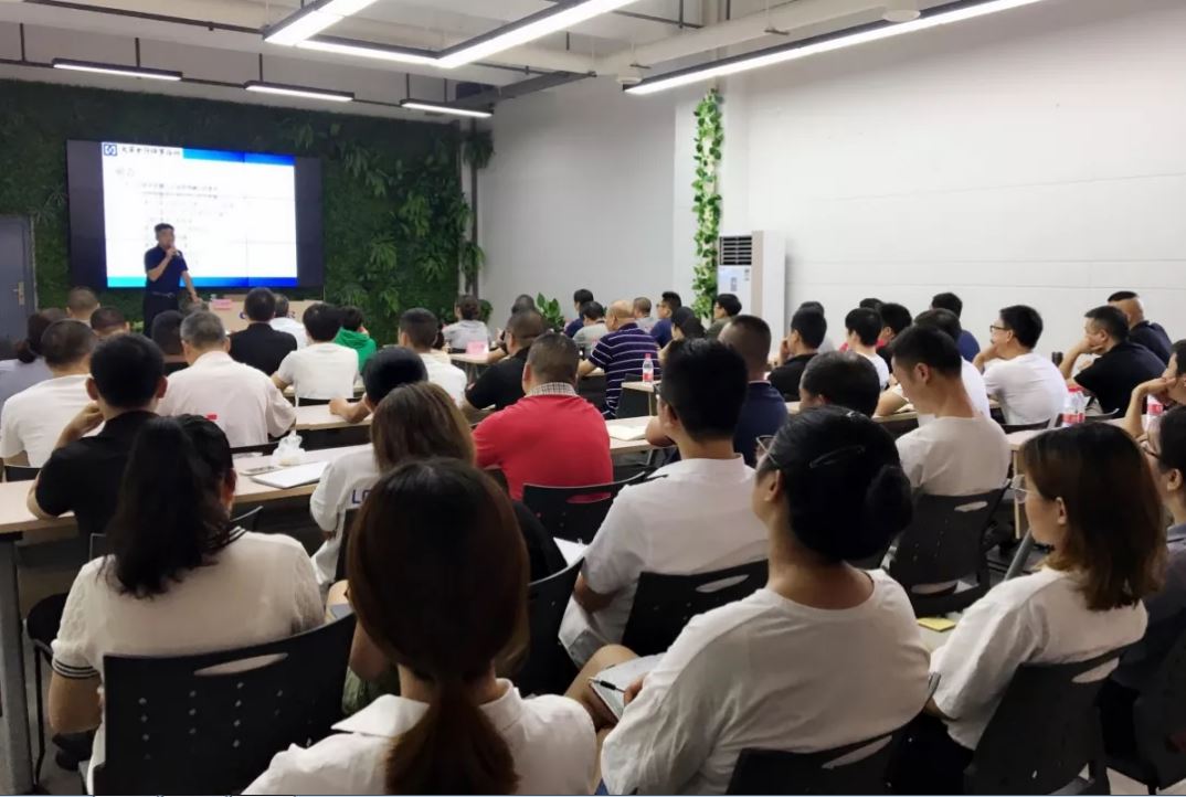 高端拉床,專用機床,內拉床,外拉床,數(shù)控機床,自動化生產線,工業(yè)機器人,拉床,拉刀,自動化