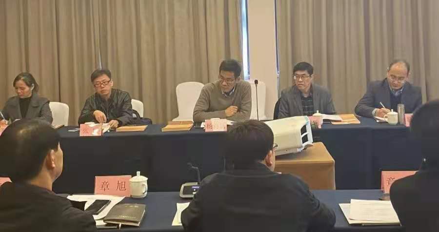 拉床,拉刀,自動化,高端拉床,專用機(jī)床,內(nèi)拉床,外拉床,數(shù)控機(jī)床,自動化生產(chǎn)線,工業(yè)機(jī)器人